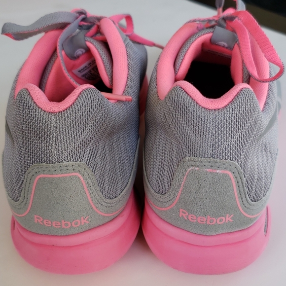 Reebok shoes - Picture 3 of 8